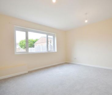 4 bedroom semi-detached house to rent - Photo 2