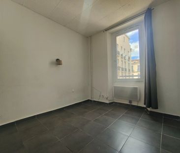 Location Appartement 1 pièce 15m² MARSEILLE 6ème - Photo 1