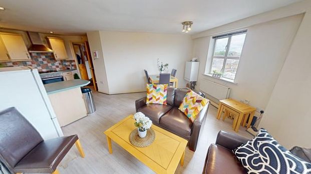 2 bedroom flat to rent - Photo 1