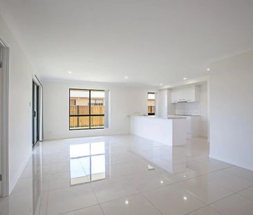 1/21 Azure Street, Rosewood QLD 4340 - House For Rent - $500 | Domain - Photo 5