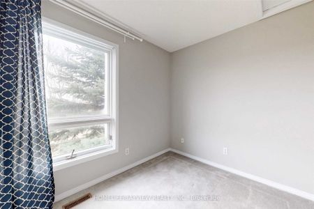 For Lease - 109 William Curtis Circle, Newmarket, Ontario - Photo 5