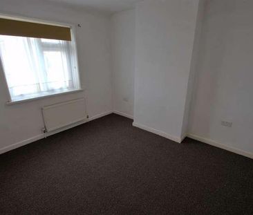 Blundell Road, Edgware, HA8 - Photo 1