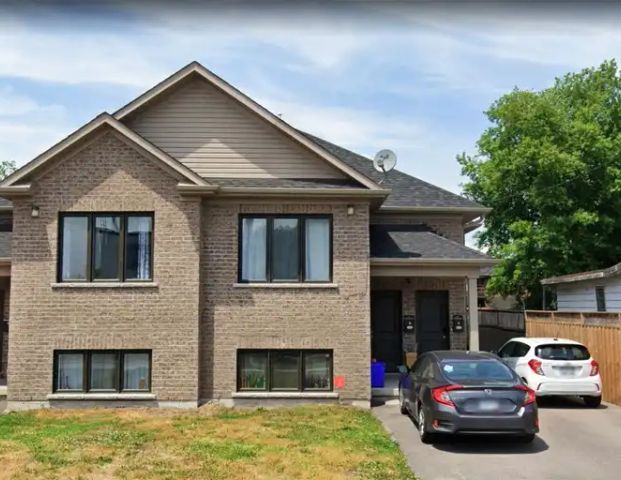 Apartment for Rent | 222 Toronto Avenue, Oshawa - Photo 1