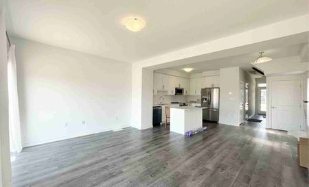 For Lease - 26 Bellhouse Avenue, Brantford, Ontario - Photo 3