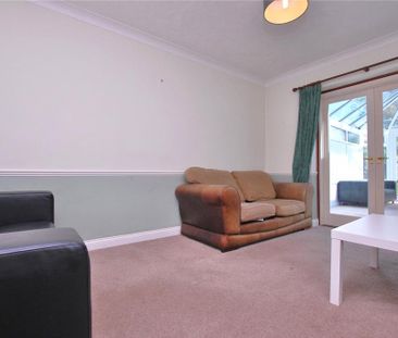 4 bedroom semi-detached house to rent - Photo 5