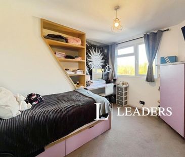 5 bedroom terraced house to rent - Photo 4