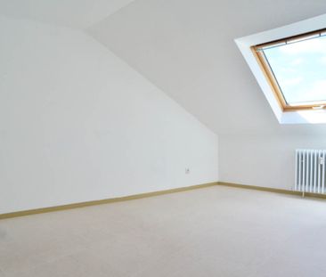 Helle 3 Zimmerwohnung im Dachgeschoss - Photo 1