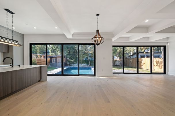 For Lease - 1610 Kenmuir Avenue, Mississauga, Ontario - Photo 1