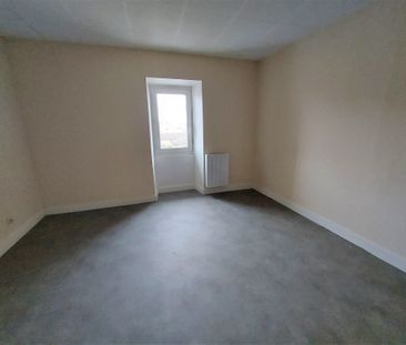 Location Appartement 3 pièces 66m² CHATEAUPONSAC 87290 - Photo 1