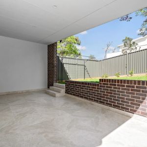 Brand New Duplex Unrivalled In Luxury & Design - Photo 2