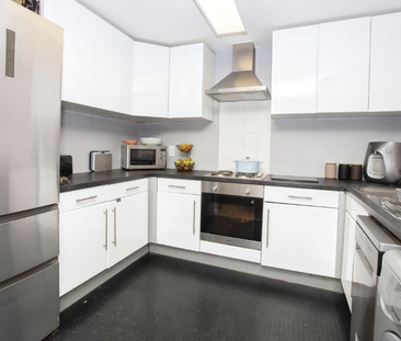 2 bedroom apartment to rent - Photo 6