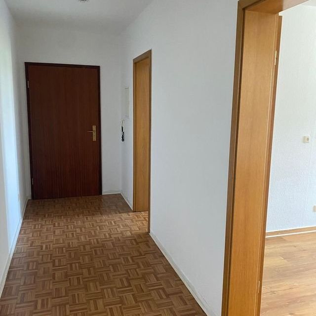 1 Raum Dachgeschosswohnung in Reinsdorf renoviert ab sofort zu vermieten - Foto 1