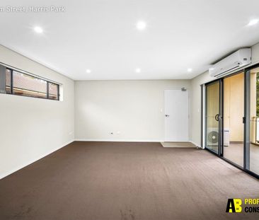 2 Bedroom 2 Bathroom on Wigram St - Photo 2