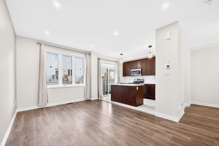 For Lease - 116 Maynooth Court, Barrhaven, Ontario - Photo 2