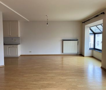 Zeer ruim appartement met 2 slaapkamers - Foto 1