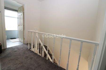 3 bed house to rent in Smarts Road, Gravesend, DA12 - Photo 4