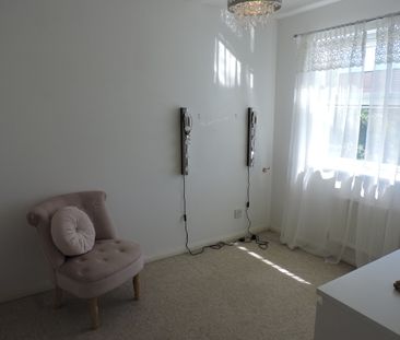 4 bedroom detached to rent Galveston Close, BN23 - Photo 6