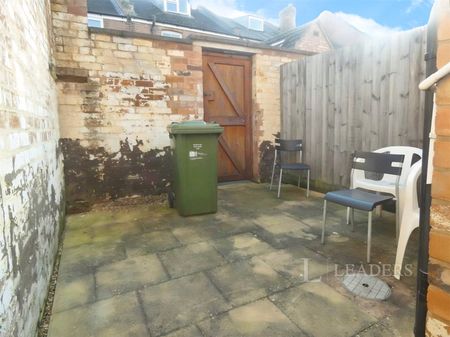 5 bedroom house to rent New Street, Leamington Spa, CV31 - Photo 3