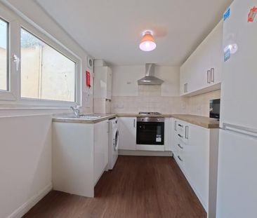 5 bedroom terraced house to rent - Photo 2