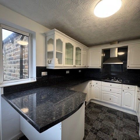 Burnley Road, Cliviger - Photo 1