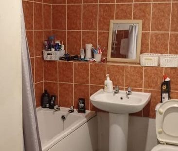 Room in a Shared House, Templar Road, NG9 - Photo 3