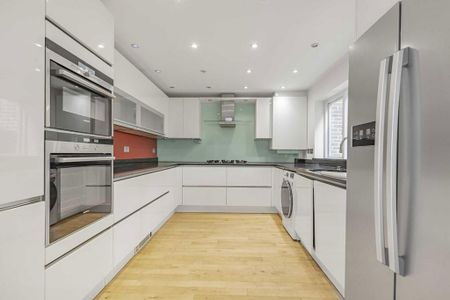 4 bedroom semi-detached house to rent - Photo 5