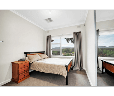 Beautiful Family Home with Swimming Pool and Breathtaking Hill View! - Photo 6