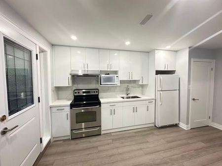 For Lease - 36 Heatherside Drive Unit# Lower, Toronto, Ontario - Photo 4