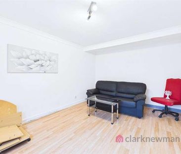Tithelands, Harlow, CM19 - Photo 2