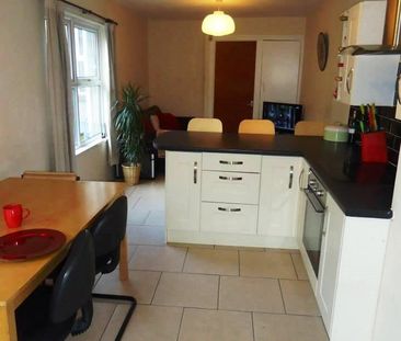 4 bedroom house to rent - Photo 2