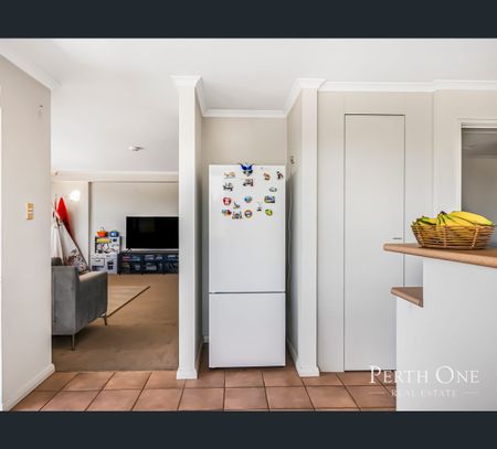 12/82 Royal Street, East Perth, WA 6004 - Photo 4