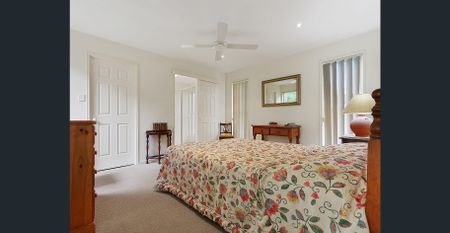 Spacious Family Home in Central Pelican Waters - Photo 4