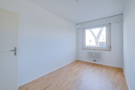 3.5-room apartment right on the edge of the forest - Photo 4