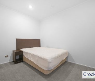 2 Bedroom, Fully Furnished Apartment - Photo 4
