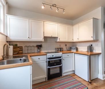 2 bedroom terraced house to rent - Photo 6