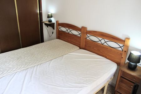 Apartment, swimming pool, parking, glazed terrace, close to all amenities. - Photo 2