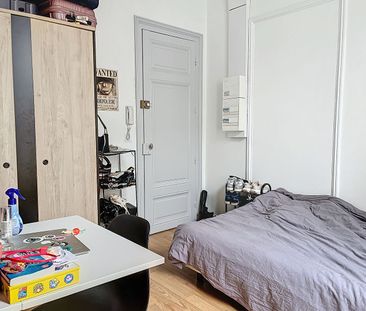 Appartement à louer - REIMS- HYPER CENTRE- - Photo 2