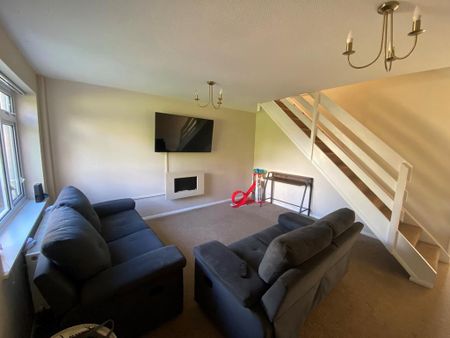 3 bedroom semi-detached house to rent - Photo 5