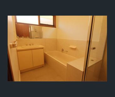 Neat & Low-Maintenance Living in Prime Noble Park Location - Photo 3