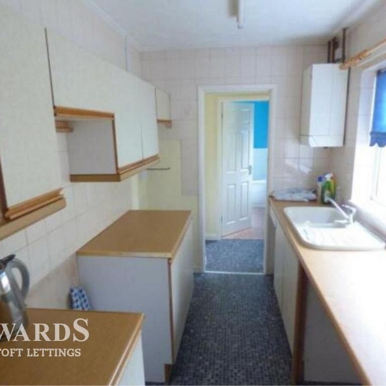 3 bedroom terraced house to rent - Photo 1