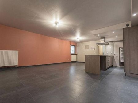 Appartement te huur in Zele - Photo 2