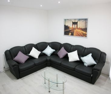 6 Bed Terraced House, Edinburgh Road, L7 - Photo 1