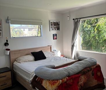 Modern Family Home with Plenty of Space - Photo 4
