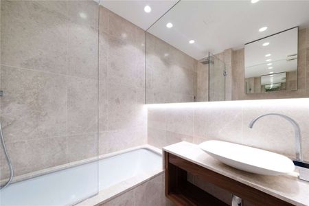 Immaculately designed house, with bespoke fixtures and fittings. - Photo 2