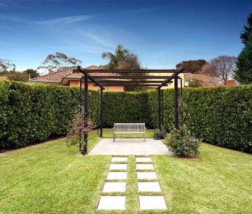 11 Bellaire Court, Beaumaris. - Photo 2