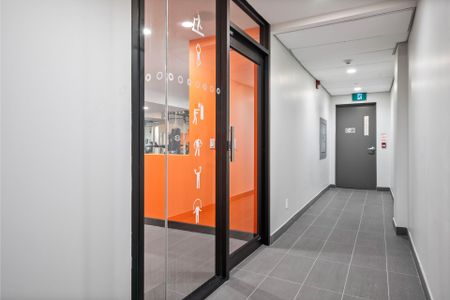 For Lease - 1075 Queen Street Unit# 201, Toronto, Ontario - Photo 2
