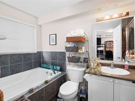 Deluxe Premium - Boake Street (Female Only) - Photo 4