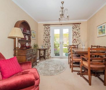 4 Prince Edward Gardens, Belfast, BT9 5GD - Photo 2