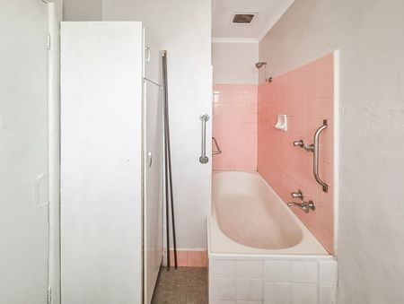 Convenient location - Photo 4