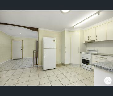 9 Scott Court, Bucasia, Qld 4750 - Photo 2